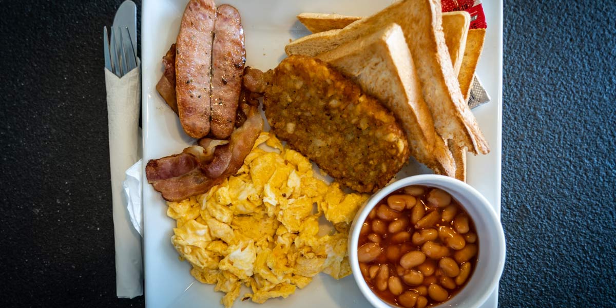 Quick American Breakfast: Toaster Toast + Cold-Pressed Juice Combo
